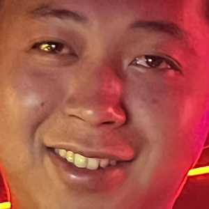 老妇擦她的老荫户
