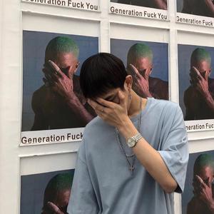 老妇擦她的老荫户
